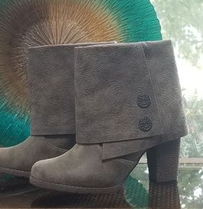 NWOT Muk Luks Christa Embossed Cuff Ankle Boots